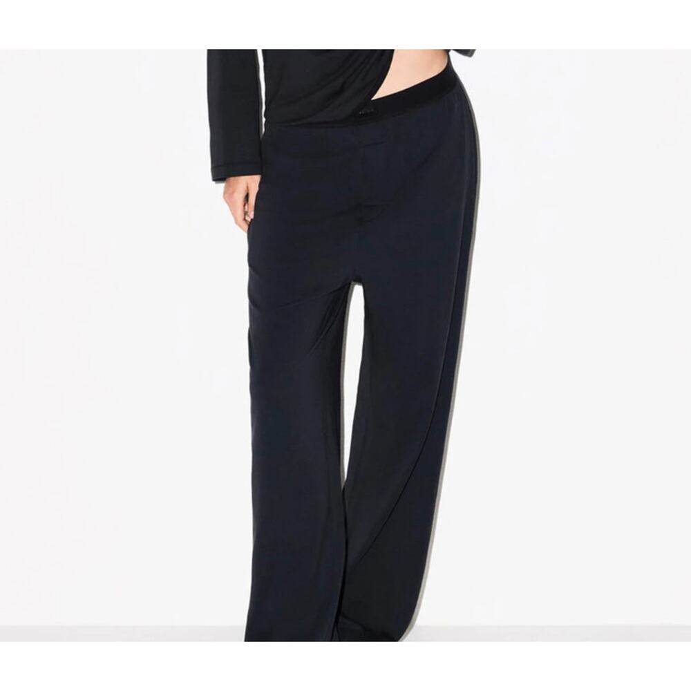Skims loose boyfriend pants